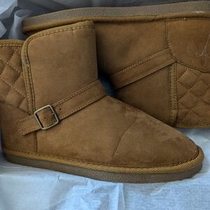 Cozy Brown Quilted Boots